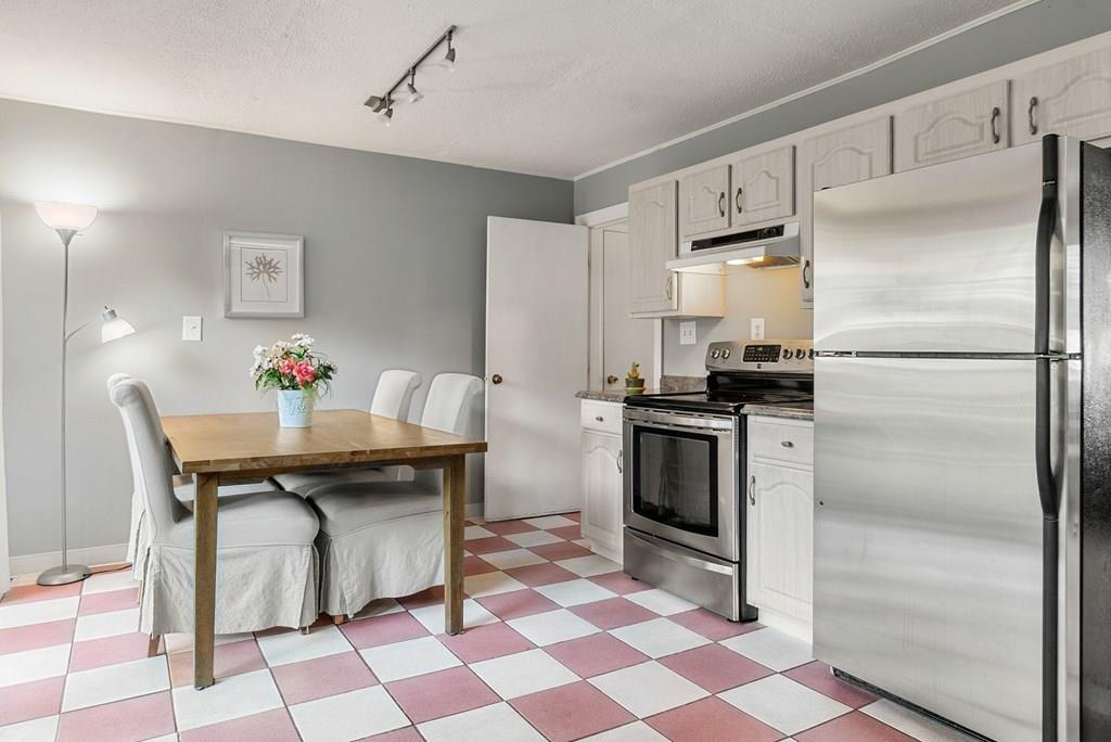 27 Chubb Road Framingham, MA 01701 - Photo 10 of 21 Gallery Image 10