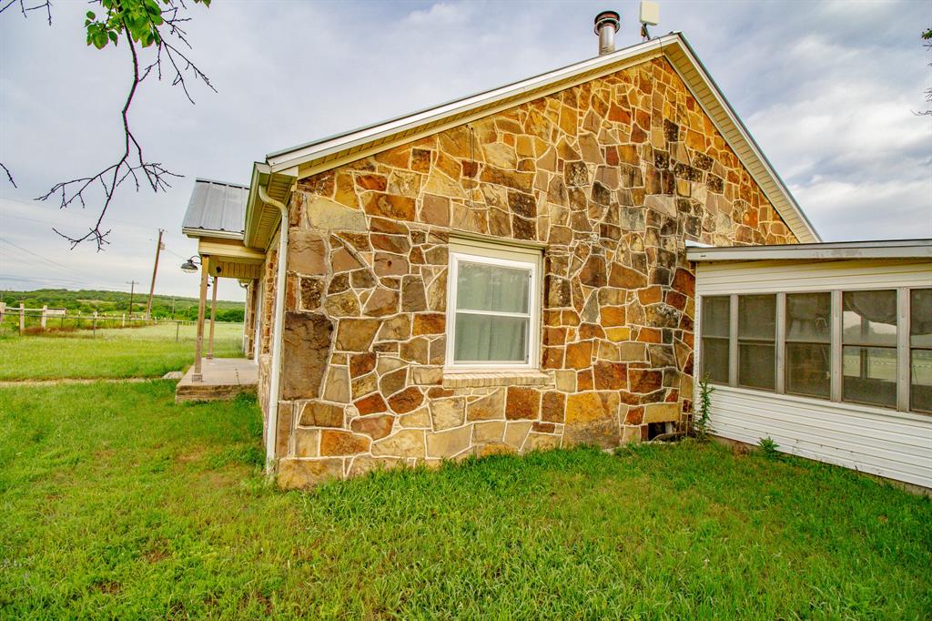 3061 Turkey Creek Road Sunset, TX 76270 - Photo 16 of 38