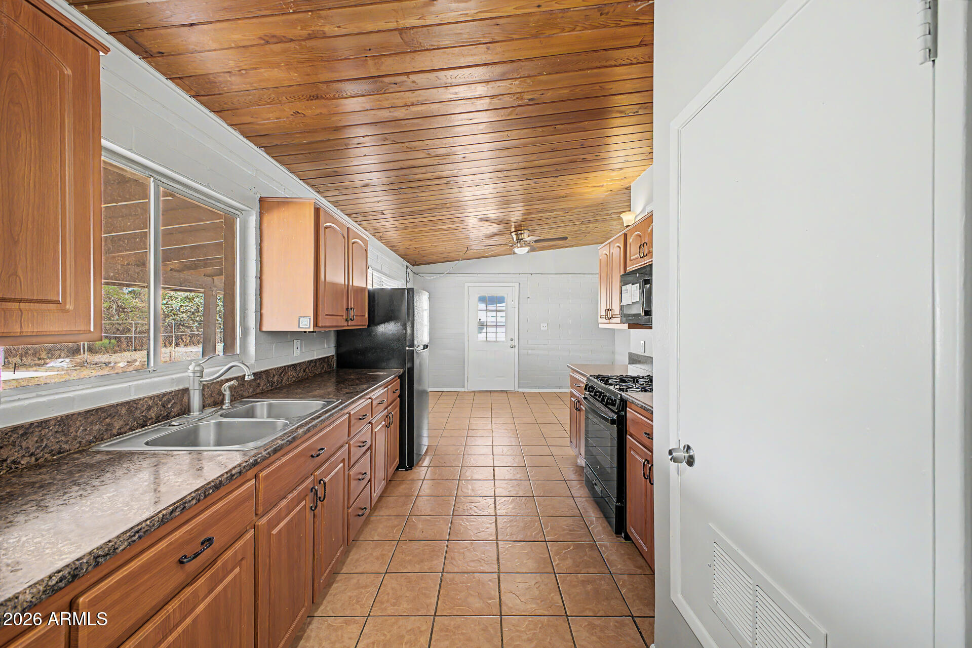 413 Essex Road Kearny, AZ 85137 - Photo 13 of 29 13 - Essex
