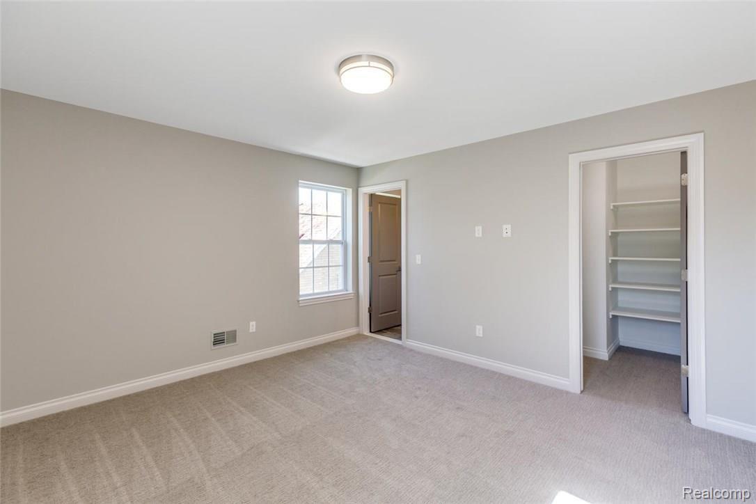 2578 Pembroke Road Birmingham, MI 48009 - Photo 20 of 32 2578 Pembroke Rd Birmingham MI-large-018-4-2578 Pembroke Rd00018-1500x1000-72dpi.jpg