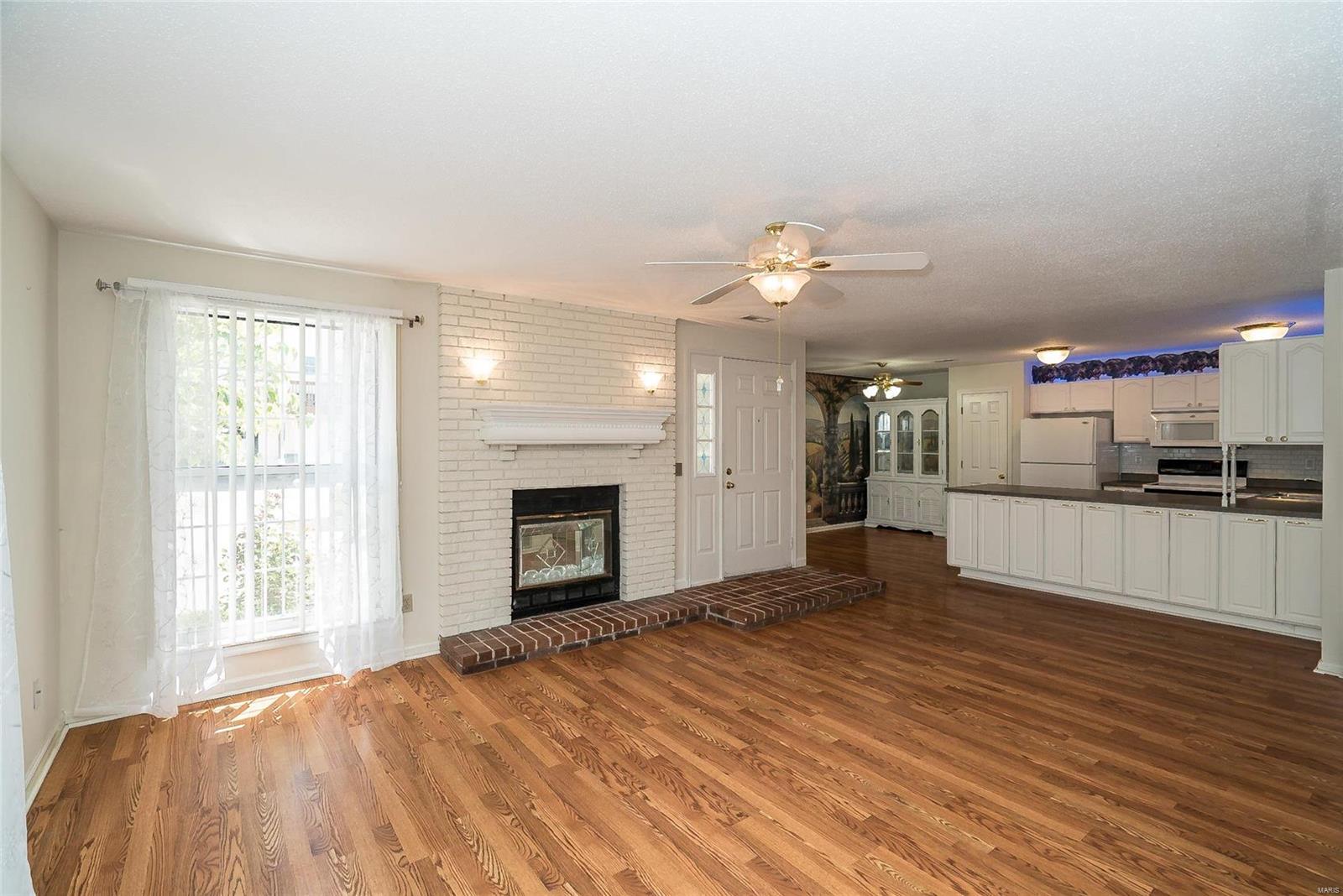 1280 Dell Ridge Court St. Peters, MO 63303 - Photo 6 of 31 Gallery Image 6