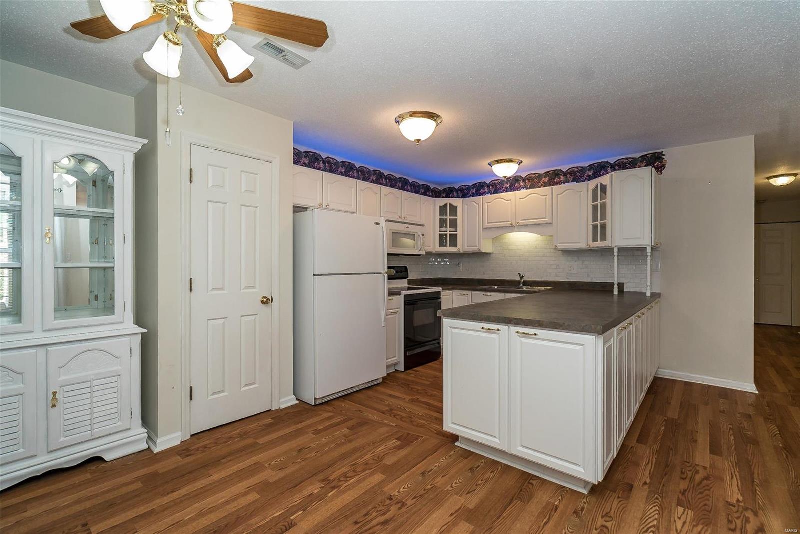 1280 Dell Ridge Court St. Peters, MO 63303 - Photo 9 of 31 Gallery Image 9