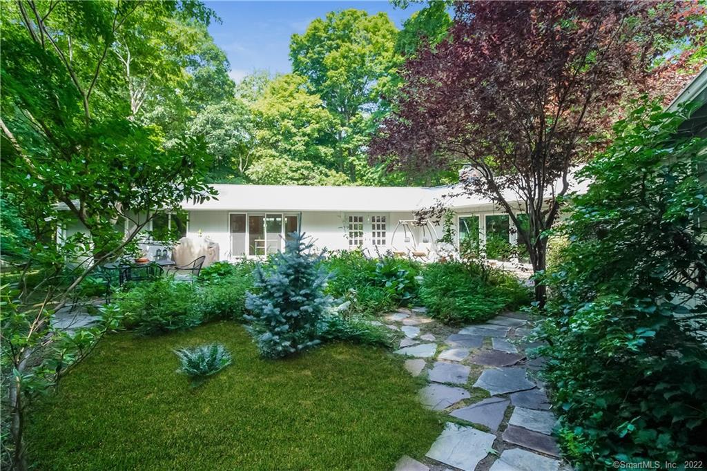 10 Sanford Road Woodbridge, CT 06525 - Photo 1 of 1 Gallery Image 1