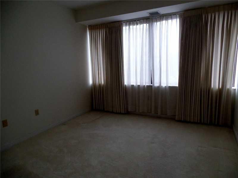 750 Washington Road, Unit 804 Mt. Lebanon, PA 15228 - Photo 14 of 17 Bedroom.