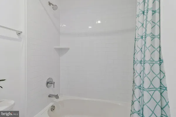 $4,200 | 40 Mural Walk, Washington, DC 20011