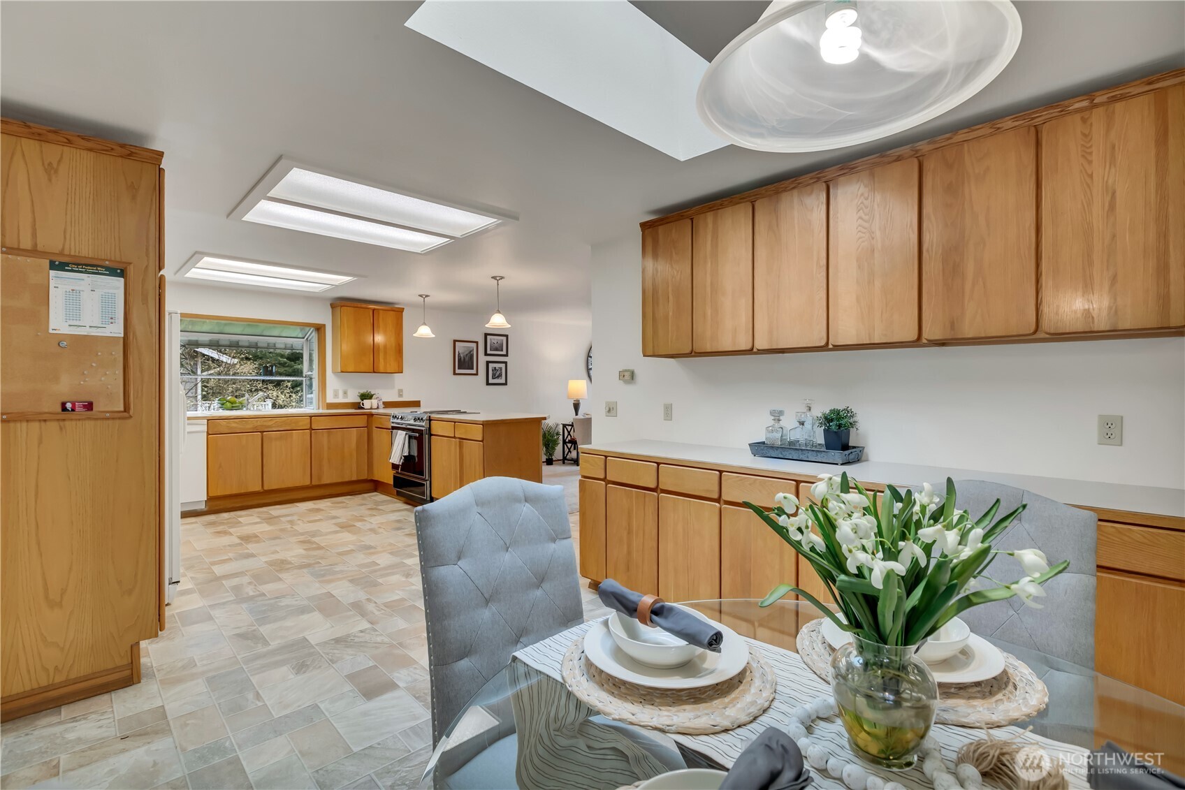 31402 28th Place Southwest Federal Way, WA 98023 - Photo 8 of 40