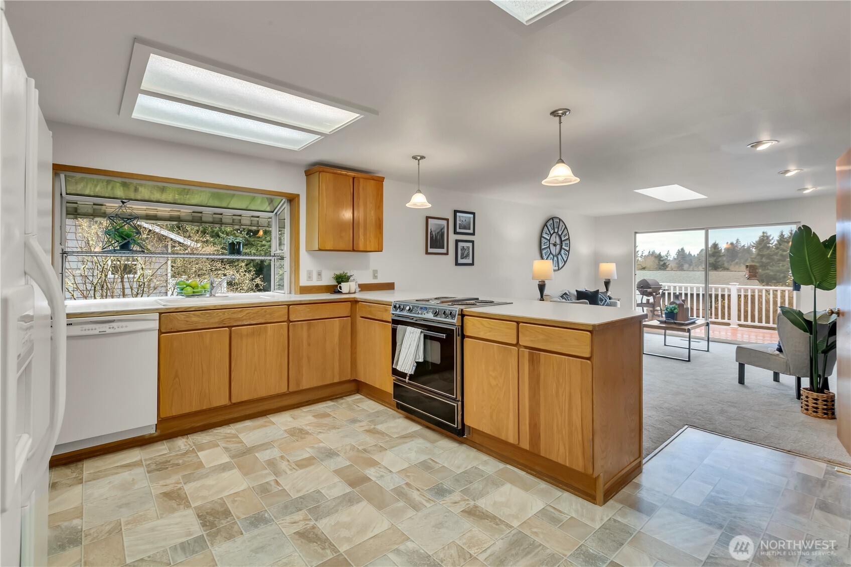 31402 28th Place Southwest Federal Way, WA 98023 - Photo 10 of 40