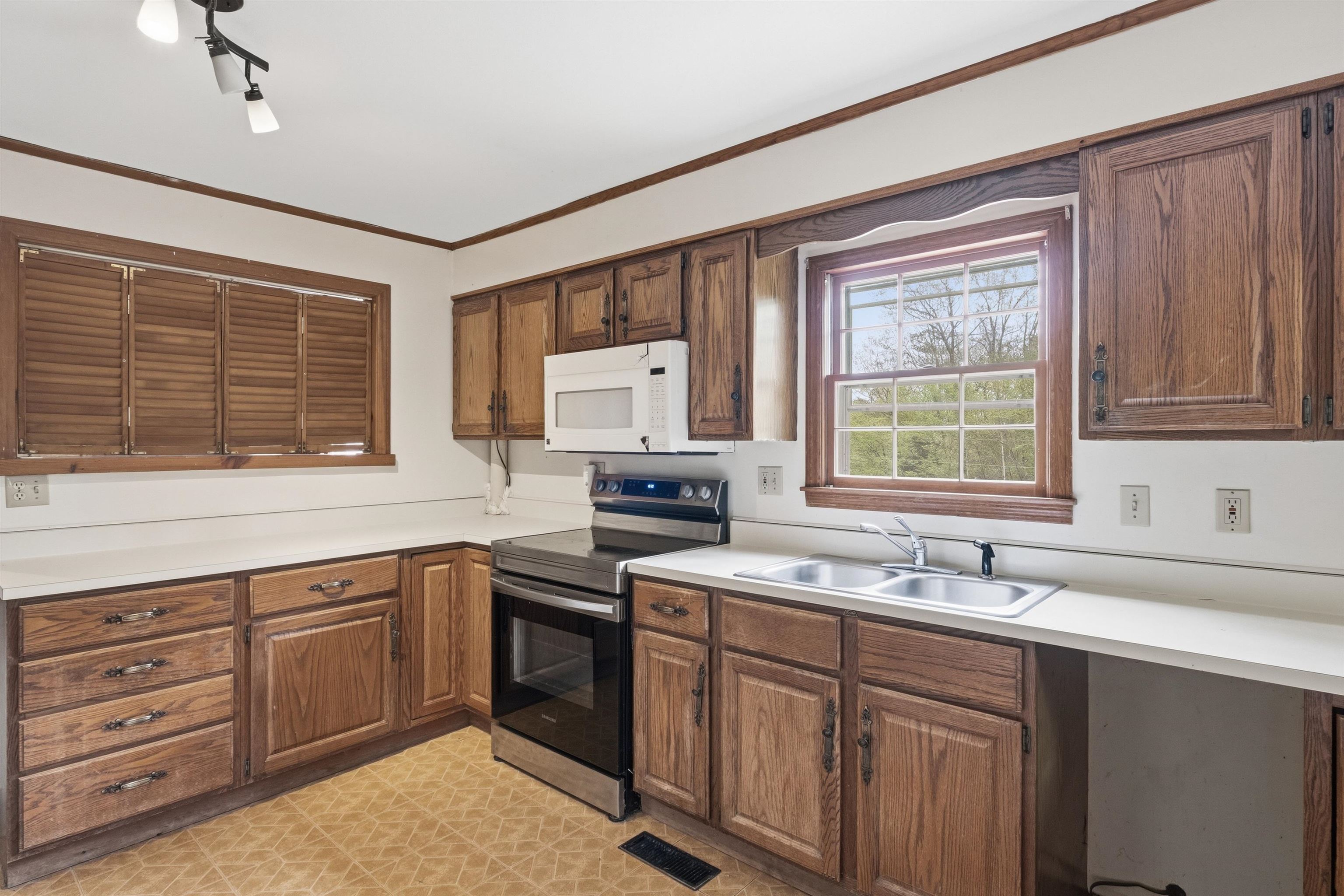 339 George Road Hebron, NH 03241 - Photo 18 of 58