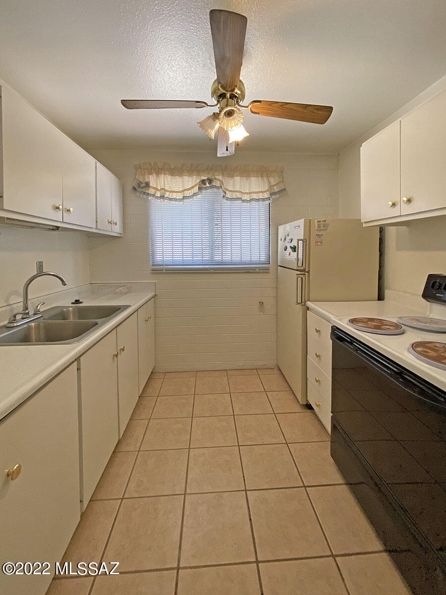 1755 South Jones Boulevard, Unit R108 Tucson, AZ 85713 - Photo 8 of 19