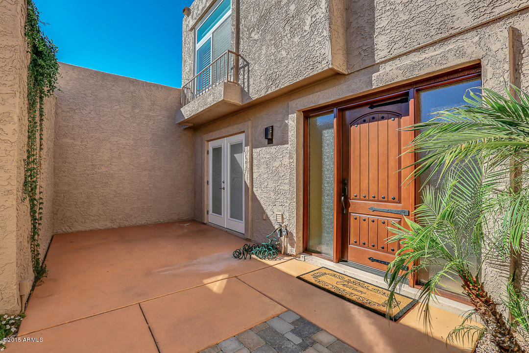 4042 East Bloomfield Road Phoenix, AZ 85032 - Photo 11 of 19 Front Courtyard & Entry