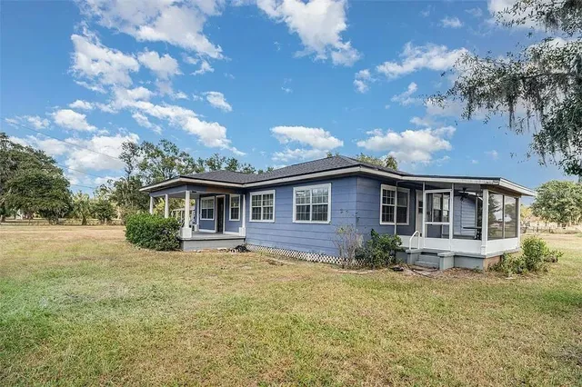 $425,000 | 10820 South County Road 39, Lithia, FL 33547
