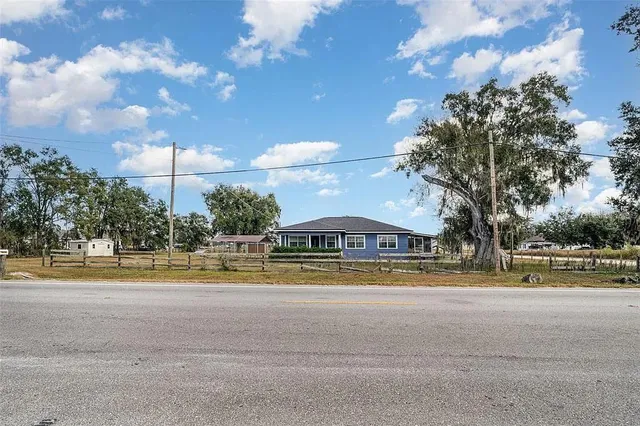 $425,000 | 10820 South County Road 39, Lithia, FL 33547
