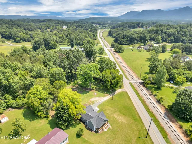 $314,500 | 7915 Corryton Luttrell Road, Corryton, TN 37721