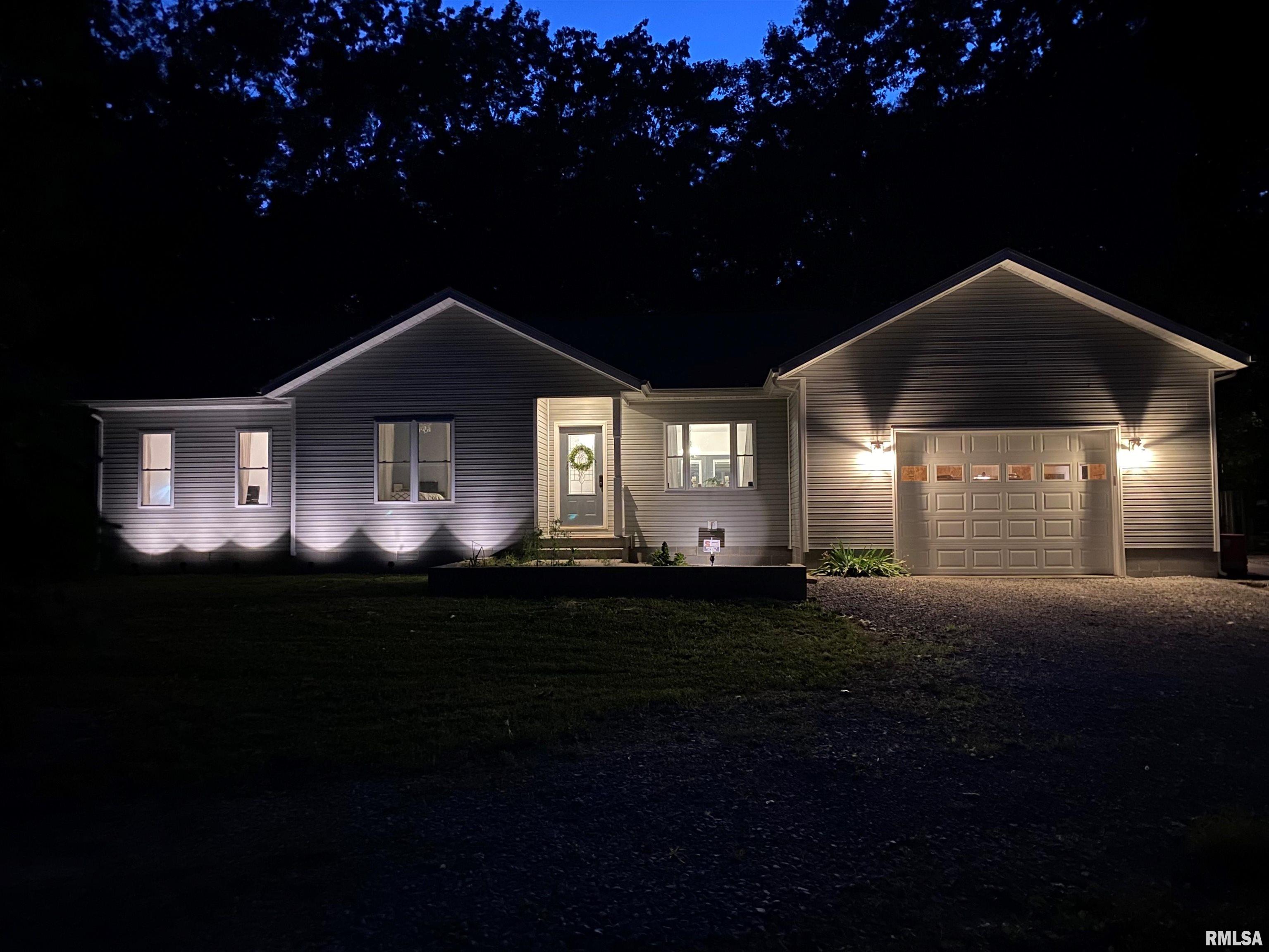 235 Eblin Road Texico, IL 62889 - Photo 2 of 50