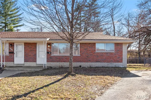 $1,350 | 416 South Cadillac Drive, St. Charles, MO 63301