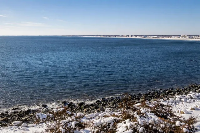 $2,300,000 | 11 Great Boars Head Avenue, Hampton, NH 03842