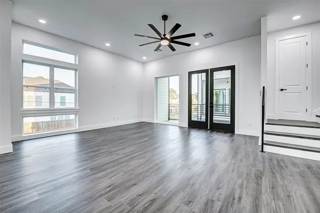 a view of an empty garage