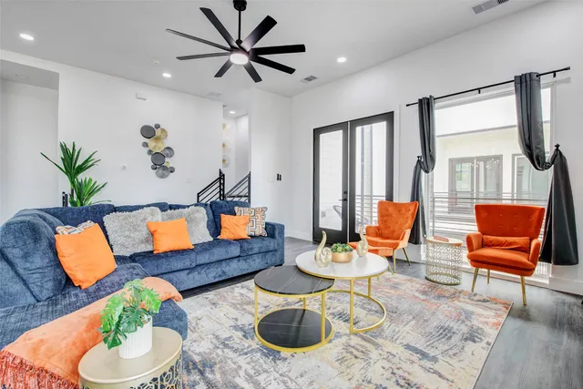 $3,000 | 1913 Hoskins Drive, Unit B, Houston, TX 77080