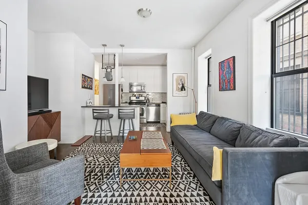 $4,250 | 3117 Broadway, Unit 1 | Morningside Heights