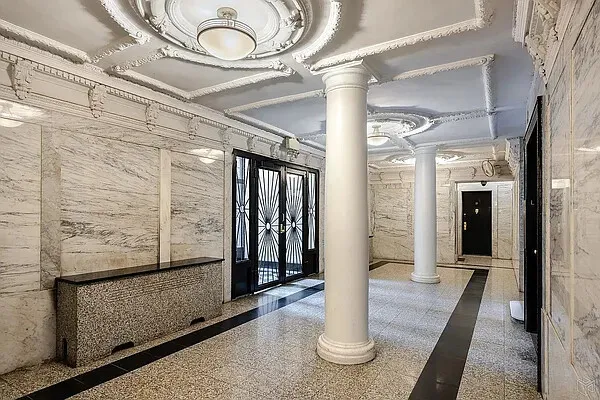 $4,250 | 3117 Broadway, Unit 1 | Morningside Heights