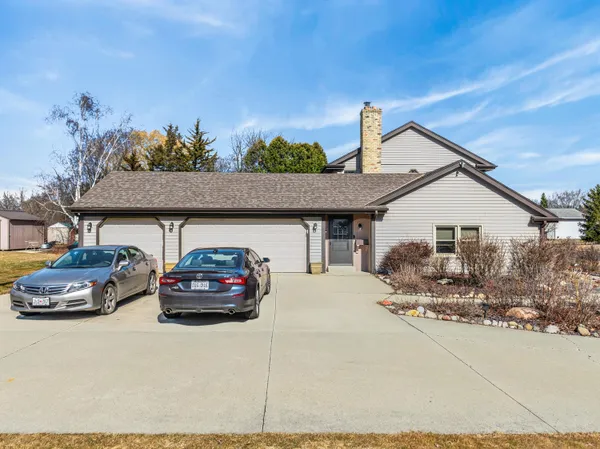 $549,000 | W184N8293 Tours Drive, Menomonee Falls, WI 53051