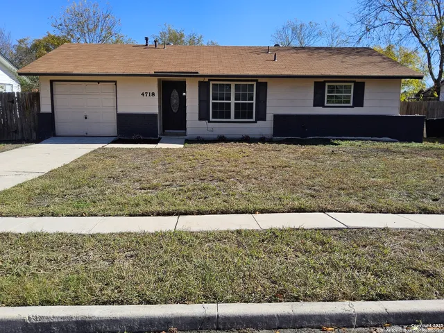 $1,600 | 4718 Castle Walk, San Antonio, TX 78218