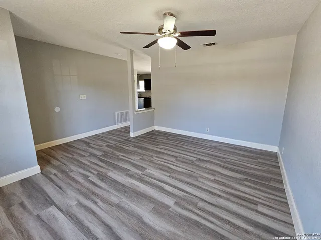 $1,600 | 4718 Castle Walk, San Antonio, TX 78218