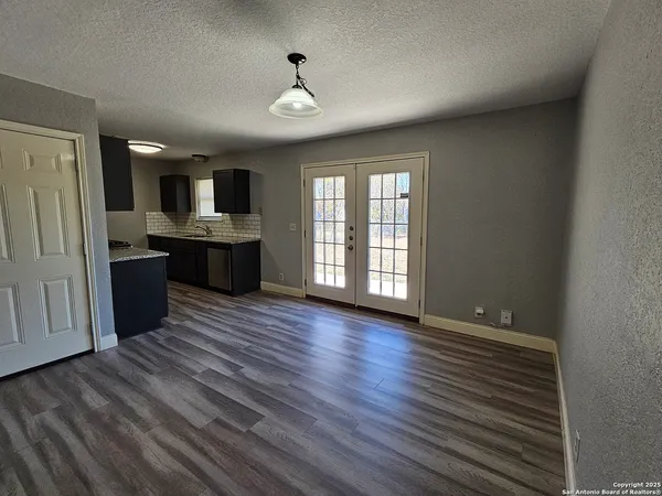 $1,400 | 4718 Castle Walk, San Antonio, TX 78218