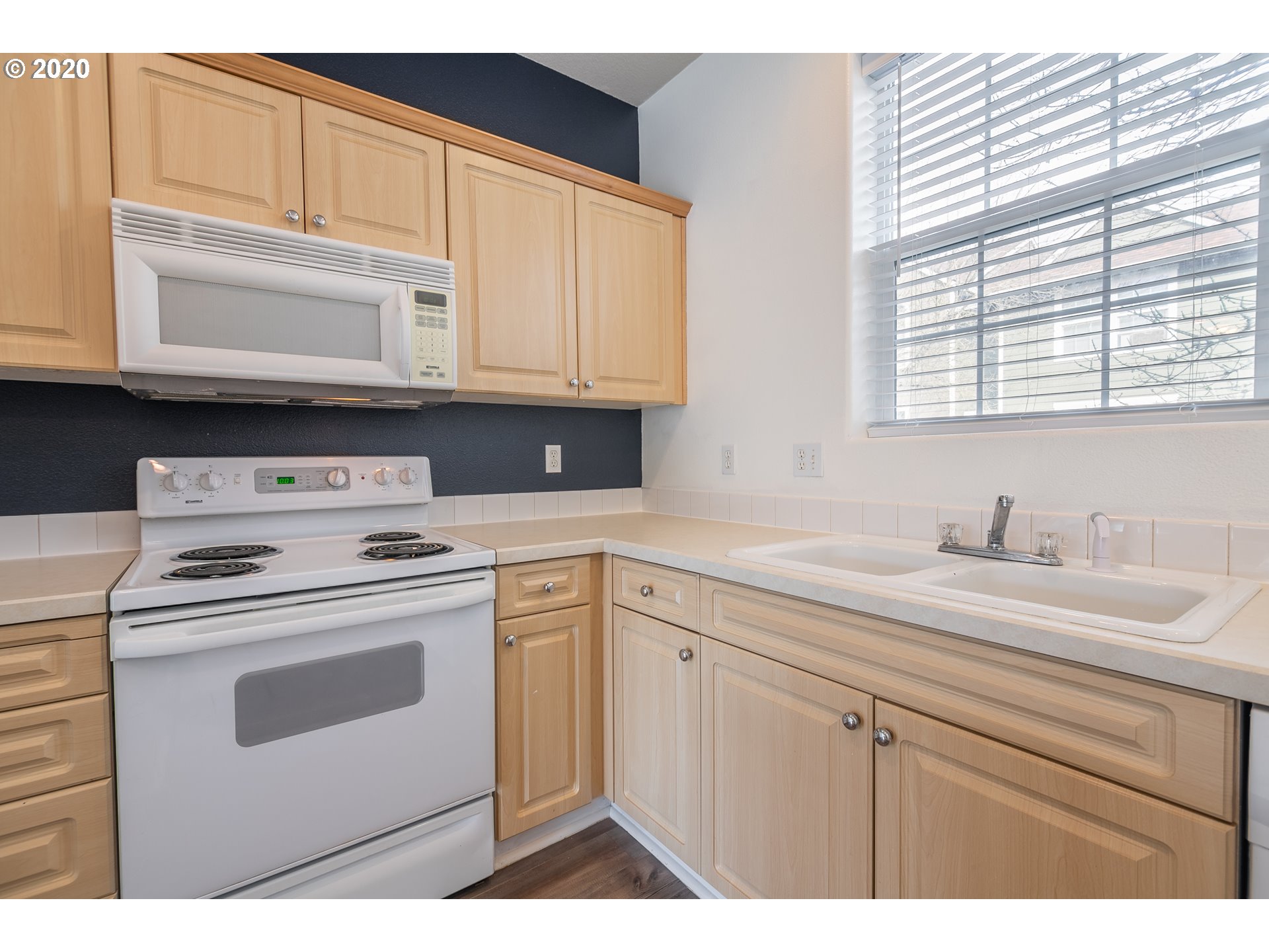 15620 Southwest Black Quartz Street Beaverton, OR 97007 - Photo 13 of 32