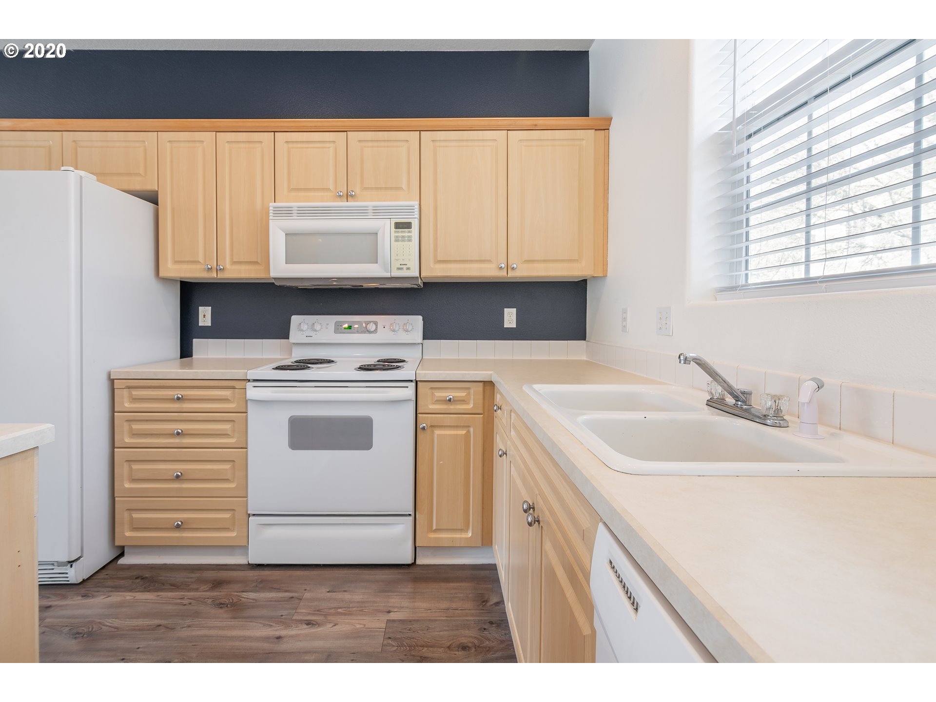 15620 Southwest Black Quartz Street Beaverton, OR 97007 - Photo 14 of 32