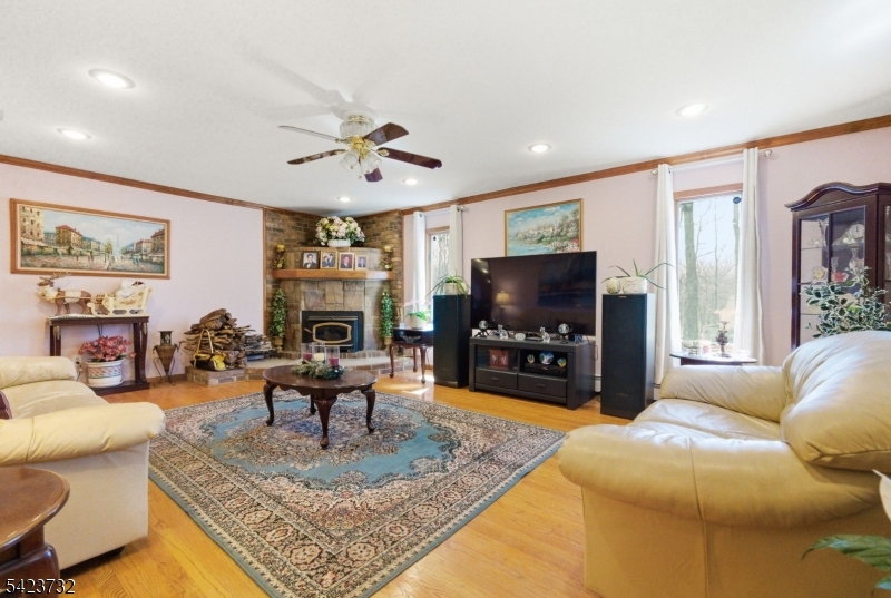 111 Green Road Sparta, NJ 07871 - Photo 22 of 50