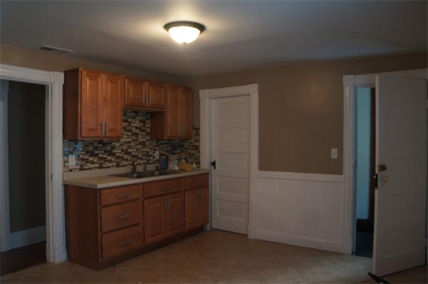 138 Yale Street Springfield, MA 01109 - Photo 1 of 13 Gallery Image 1