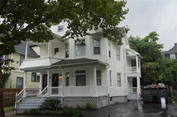138 Yale Street Springfield, MA 01109 - Photo 2 of 13 Gallery Image 2