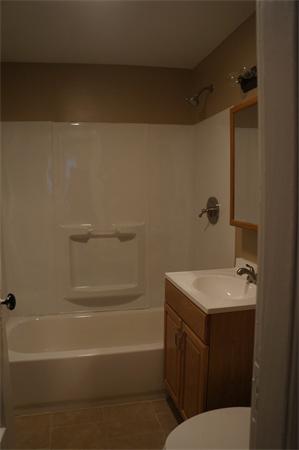 138 Yale Street Springfield, MA 01109 - Photo 7 of 13 Gallery Image 7
