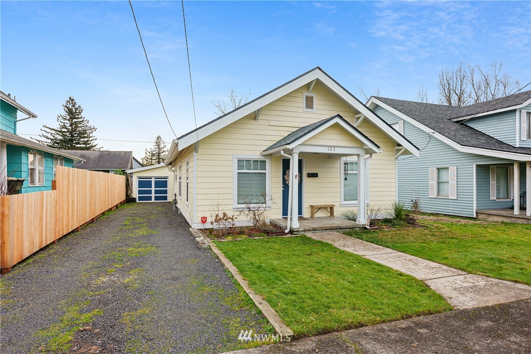 183 Southwest Alfred Street Chehalis, WA 98532 - Photo 2 of 25 Gallery Image 2