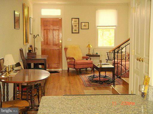 410 Ridge Street Northwest Washington, DC 20001 - Photo 4 of 10 Living Room
