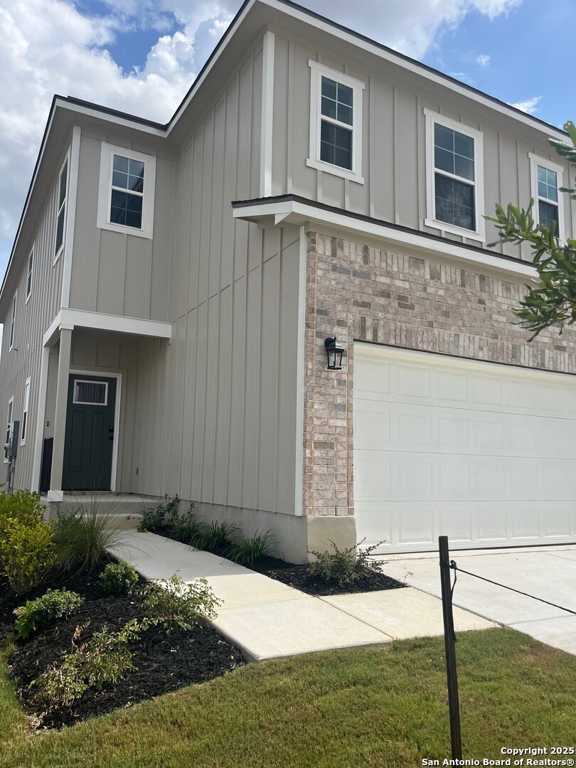 757 Whitman Street New Braunfels, TX 78130 - Photo 2 of 13