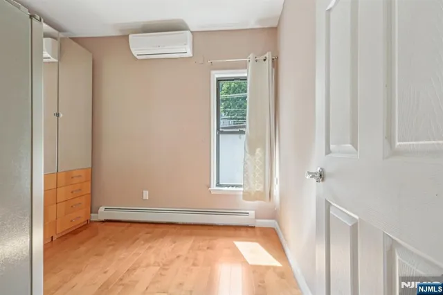 $1,480,000 | 32 Hudson Terrace, Edgewater, NJ 07020