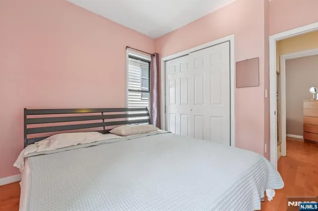 $1,480,000 | 32 Hudson Terrace, Edgewater, NJ 07020