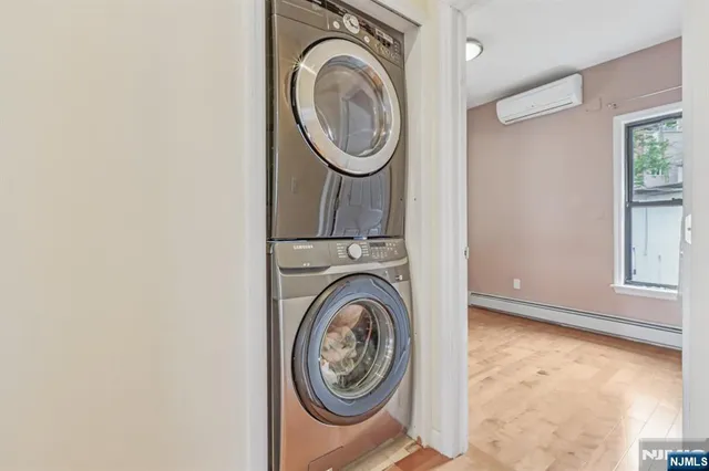 $1,480,000 | 32 Hudson Terrace, Edgewater, NJ 07020