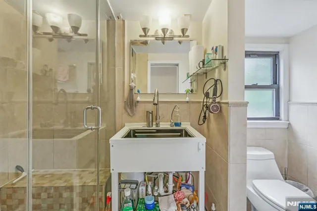 $1,480,000 | 32 Hudson Terrace, Edgewater, NJ 07020