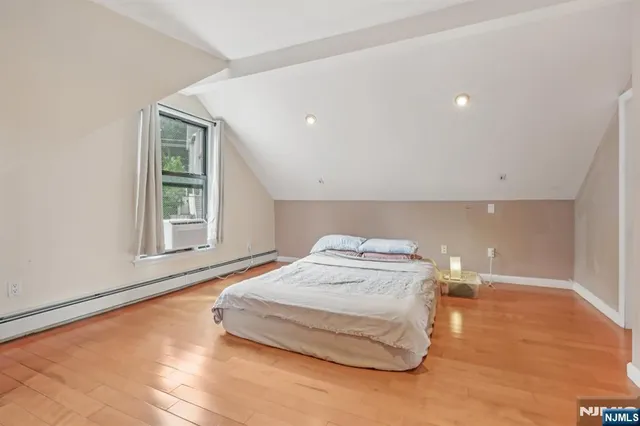 $1,480,000 | 32 Hudson Terrace, Edgewater, NJ 07020