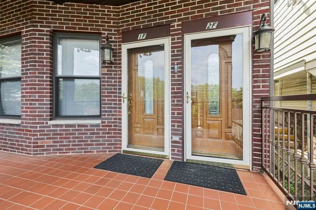 $1,480,000 | 32 Hudson Terrace, Edgewater, NJ 07020