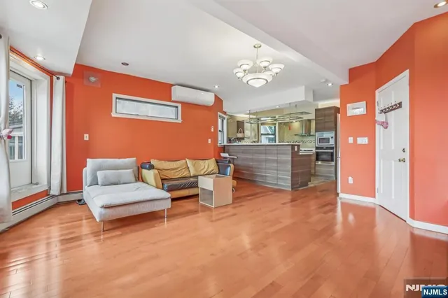 $1,480,000 | 32 Hudson Terrace, Edgewater, NJ 07020