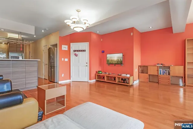 $1,480,000 | 32 Hudson Terrace, Edgewater, NJ 07020