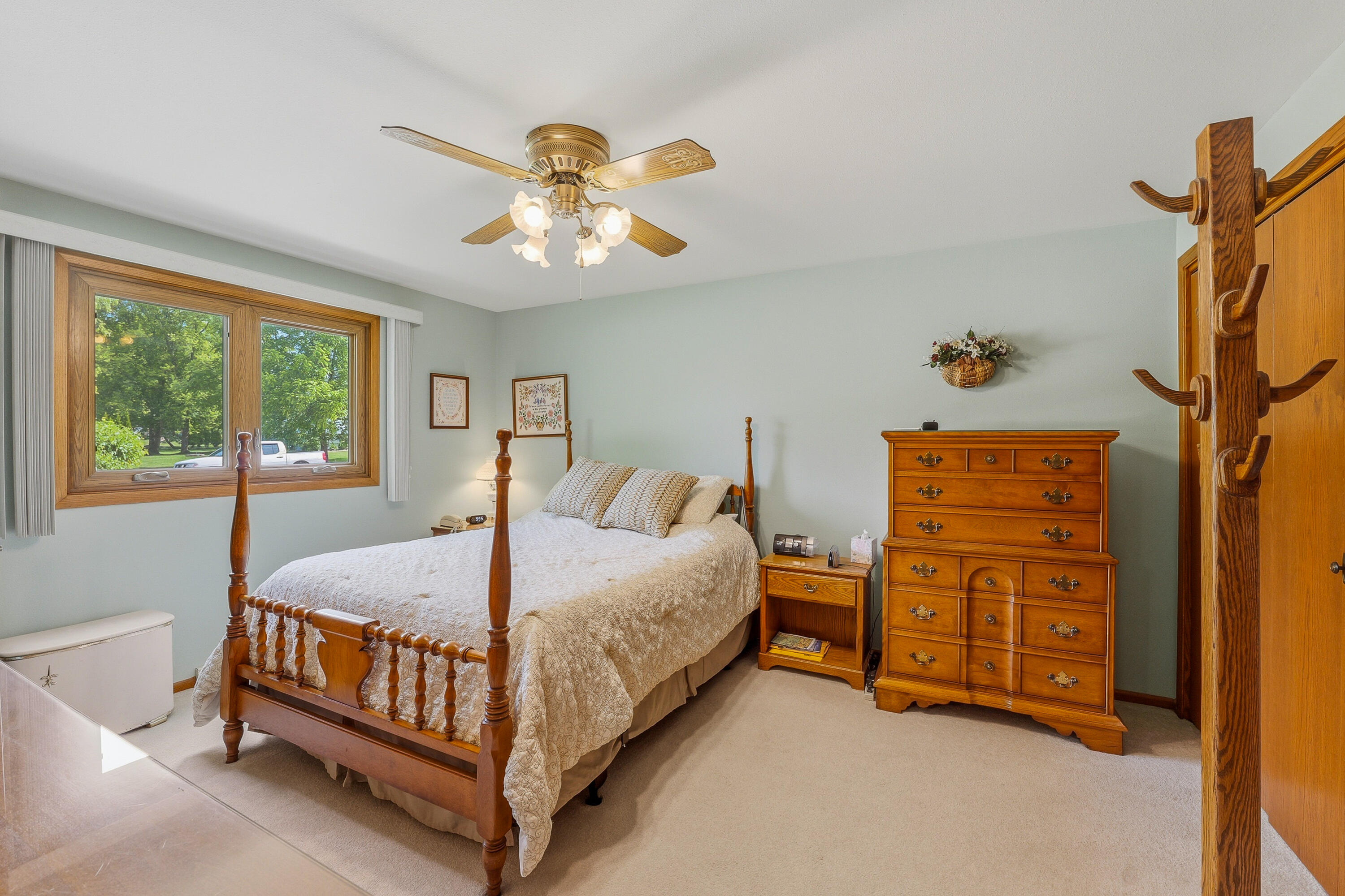 1237 Audubon Road Howards Grove, WI 53083 - Photo 10 of 31 Primary Bedroom