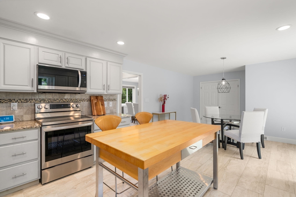 5 Patrick Circle Stoneham, MA 02180 - Photo 12 of 40