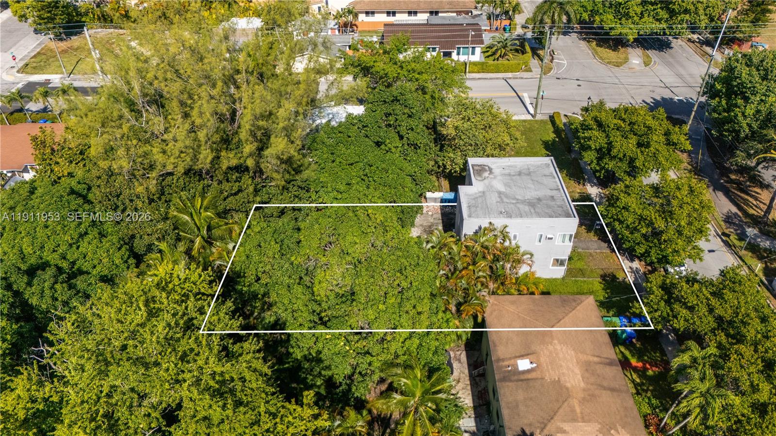 1210 Southwest 13th Avenue Miami, FL 33135 - Photo 10 of 20