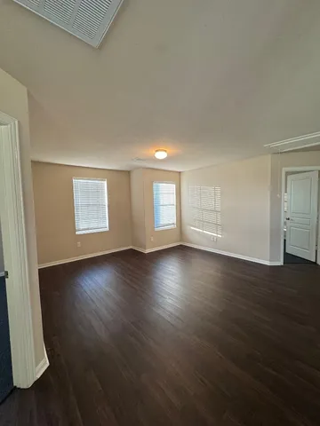 $2,000 | 117 Kemah Lane, Kyle, TX 78640