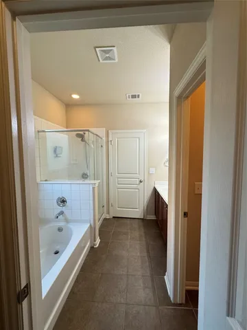 $2,000 | 117 Kemah Lane, Kyle, TX 78640